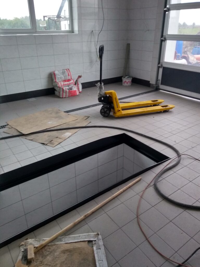 realizacje palko-bud, układanie płytek, płytkowanie Palko-Bud płytki na ścianie